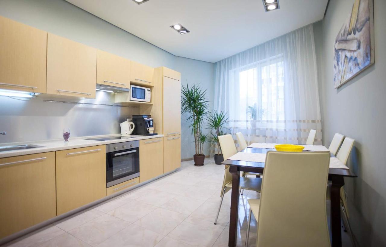 Navit Apartments With Breakfast, Near The Railway Station, The City Center And The Park Kyjev Exteriér fotografie